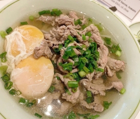 Súp tái trứng 